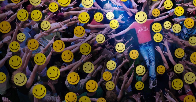 Shiny Happy People: Duggar Family Secrets