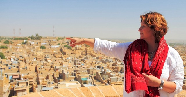 Caroline Quentin: A Passage Through India