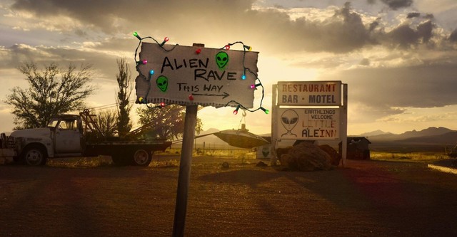 Fiasco total: Asalto al Área 51