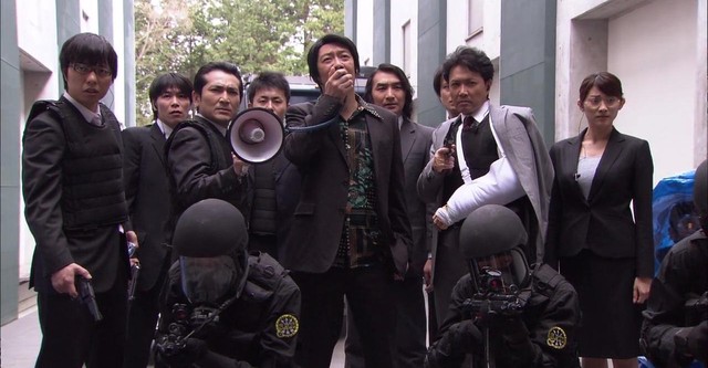 警部補 矢部謙三