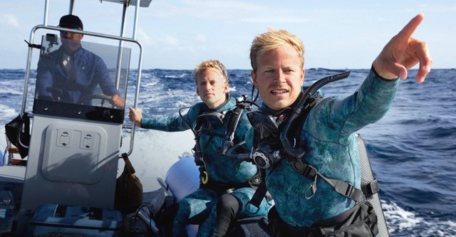 Bertie Gregory: bliskie spotkanie z delfinami