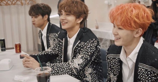 SEVENTEEN: Hit The Road