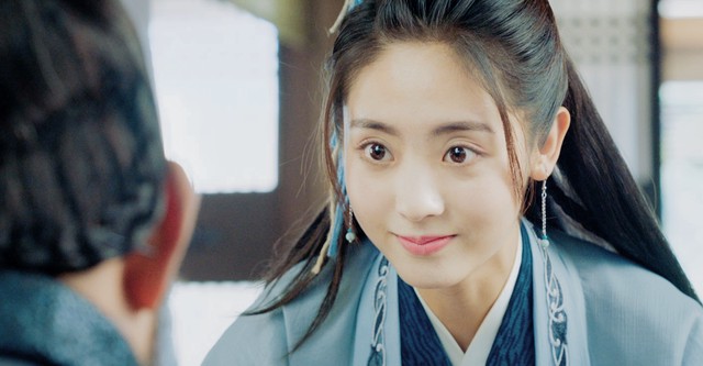 من أجلك يسطع القمر