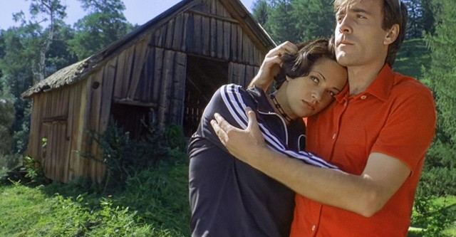 Viola Kisses Everybody