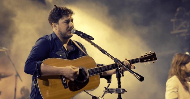 Mumford and Sons - Dust and Thunder: Live in South Africa