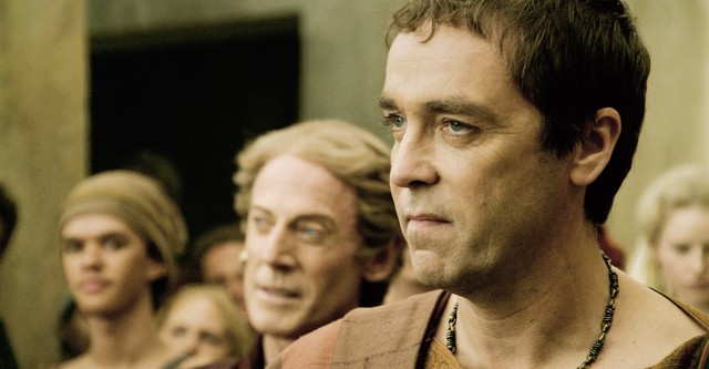 Spartacus: Războiul celor blestemaţi