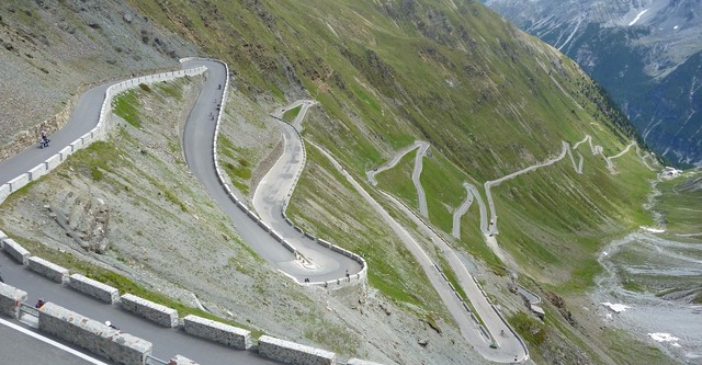 Stilfser Joch. Kreuzweg des Friedens