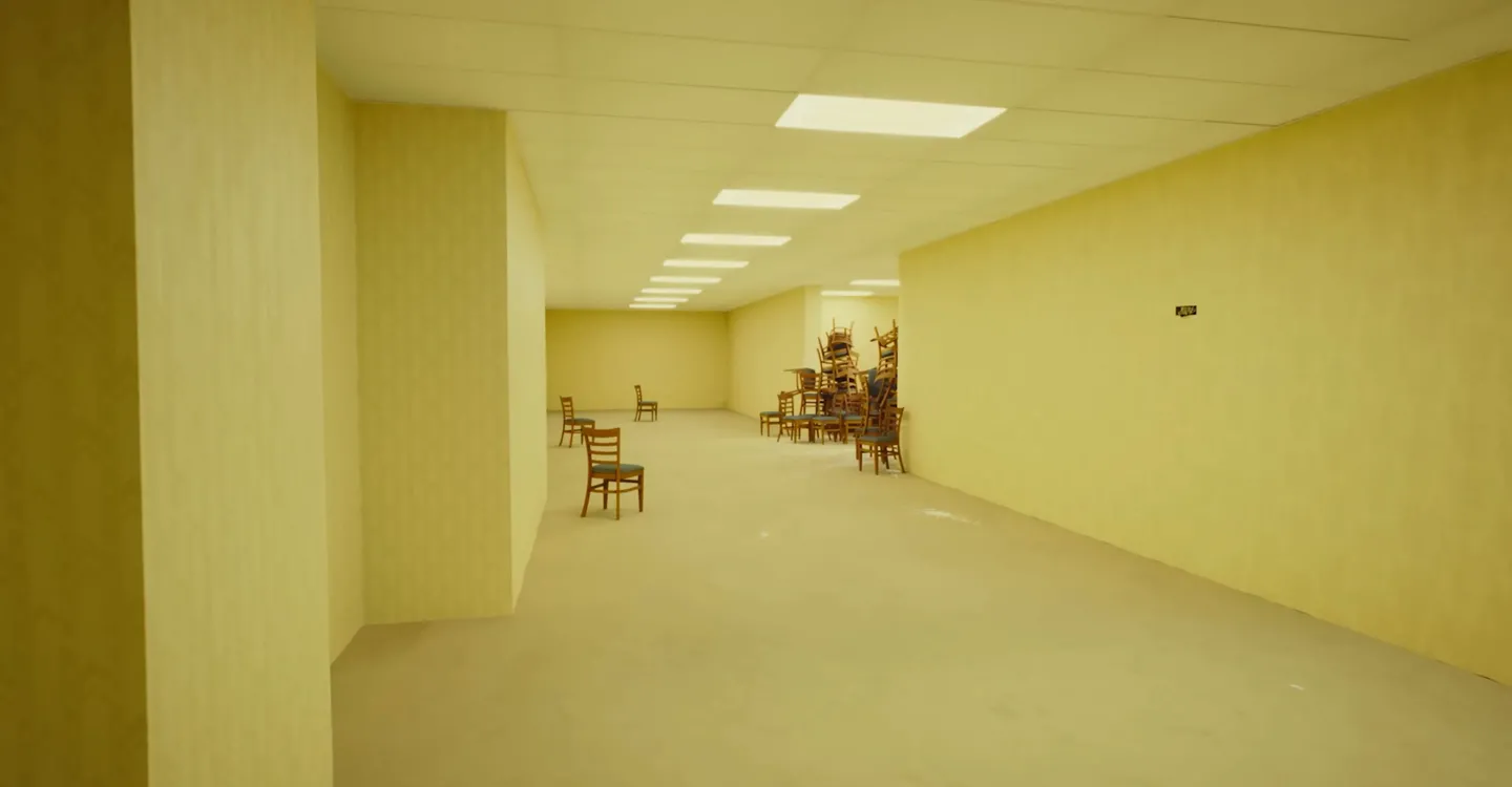 "Backrooms": tutto quello che devi sapere sul film tratto da una nota creepypasta (e webserie)