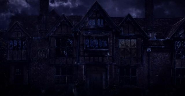 Crooked House streaming where to watch online