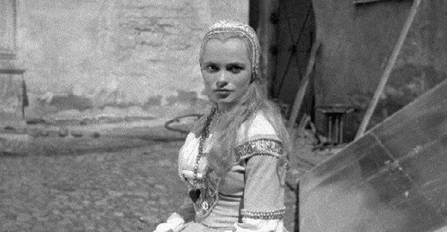 Karin, reina adolescente