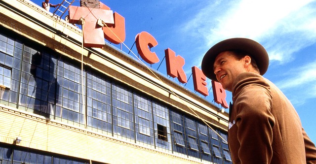  Tucker - The Man and His Dream : Jeff Bridges, Joan Allen,  Martin Landau, Frederic Forrest, Mako, Elias Koteas, Christian Slater, Nina  Siemaszko, Anders Johnson, Corin Nemec, Marshall Bell, Jay O.