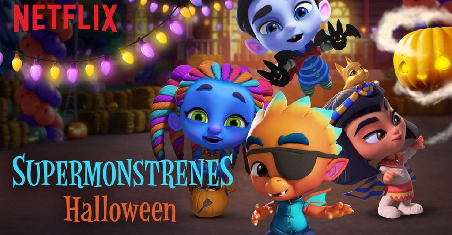 Super monsters. СУПЕРМОНСТРЫ первый Хэллоуин. Super Monsters save Halloween. Супер монстры спасают Рождество. Супер монстры- первый Хэллоуин виды (2019) постеры.