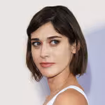Lizzy Caplan