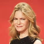 Jennifer Jason Leigh