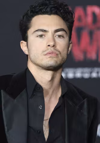 Darren Barnet