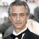 David Strathairn
