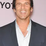 Hart Bochner