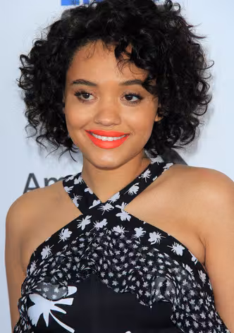 Kiersey Clemons