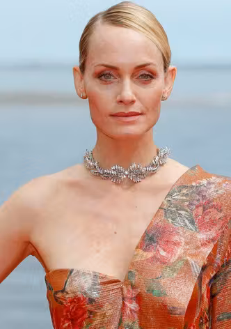 Amber Valletta