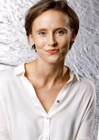 Peri Baumeister