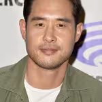 Raymond Lee