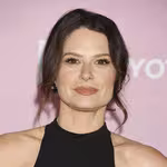 Katie Lowes