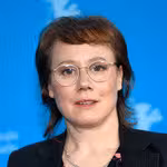 Eva Löbau