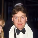 Hywel Bennett