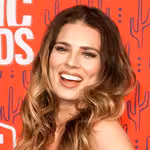Twinnie Lee Moore
