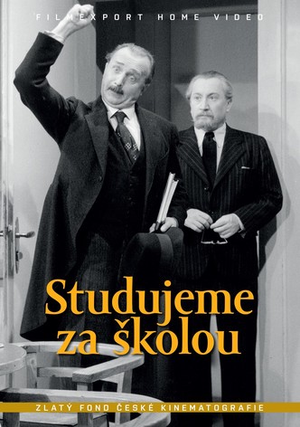 Studujeme za školou!