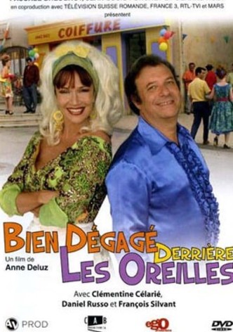 Bien dégagé derrière les oreilles