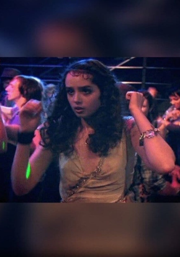 Skins Shorts: Sophia