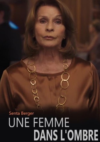 Une femme dans l’ombre