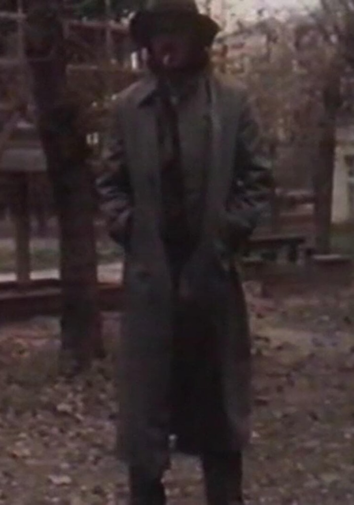 Siluet v okne naprotiv