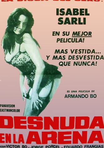 Desnuda en la arena