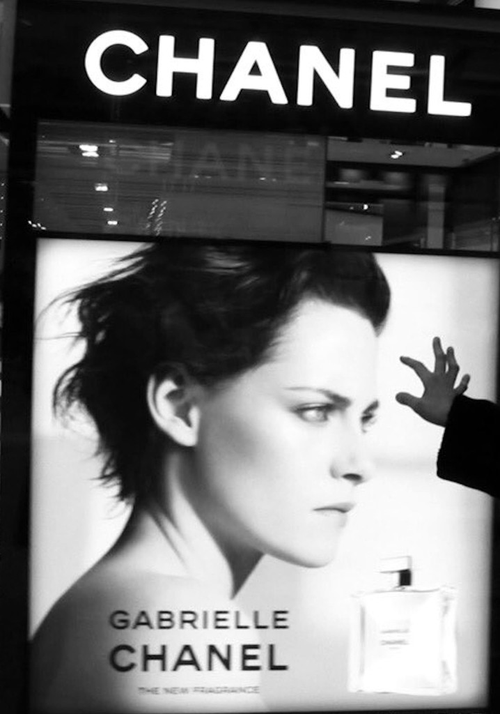 Homage to the Faceless Woman