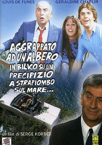 Aggrappato ad un albero, in bilico su un precipizio a strapiombo sul mare