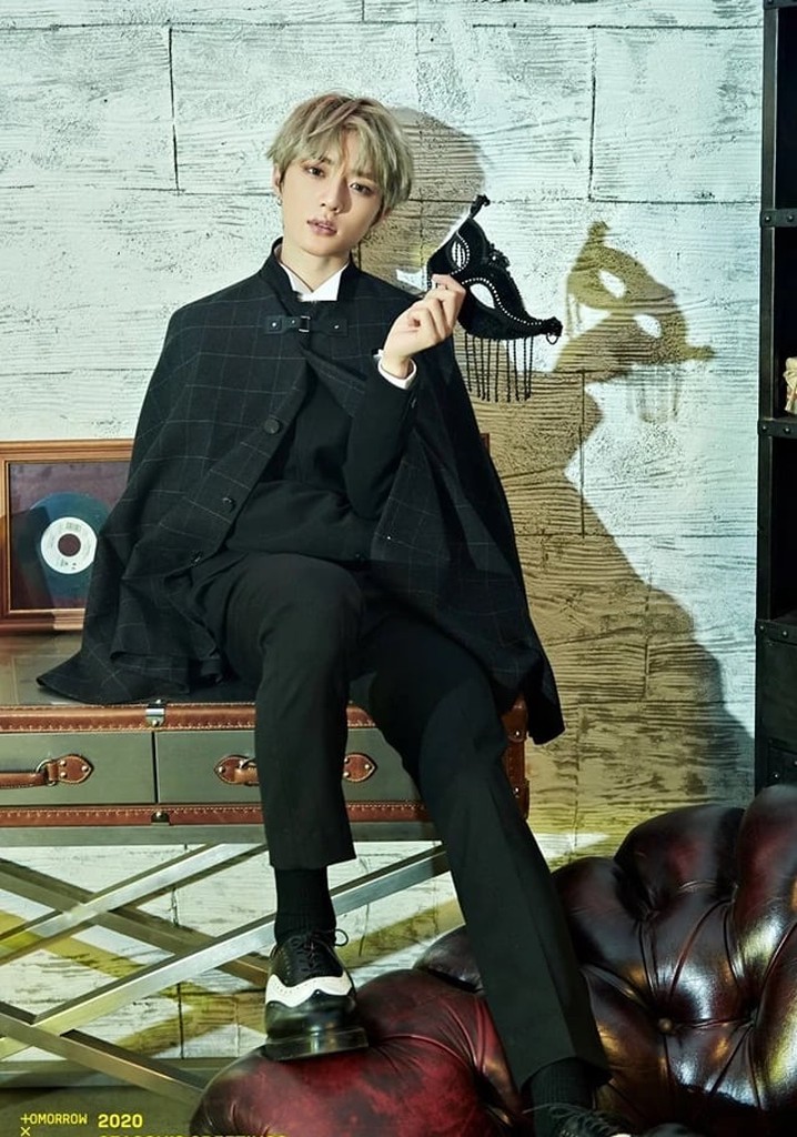 TOMORROW X TOGETHER 2020 SEASON'S GREETINGS