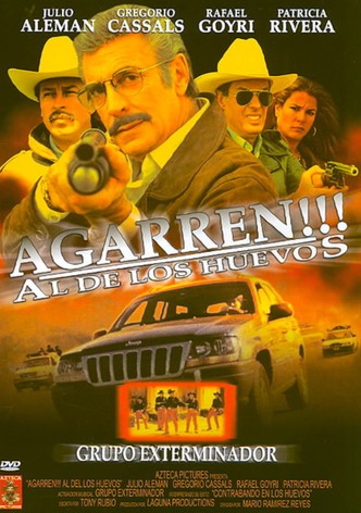 Agarren al de los huevos