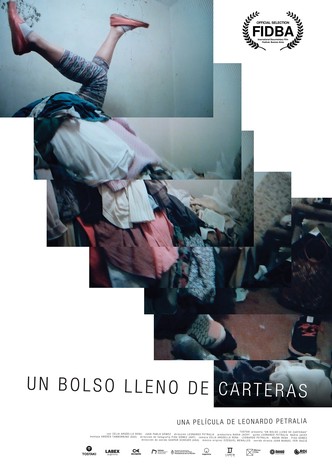 Un bolso lleno de carteras