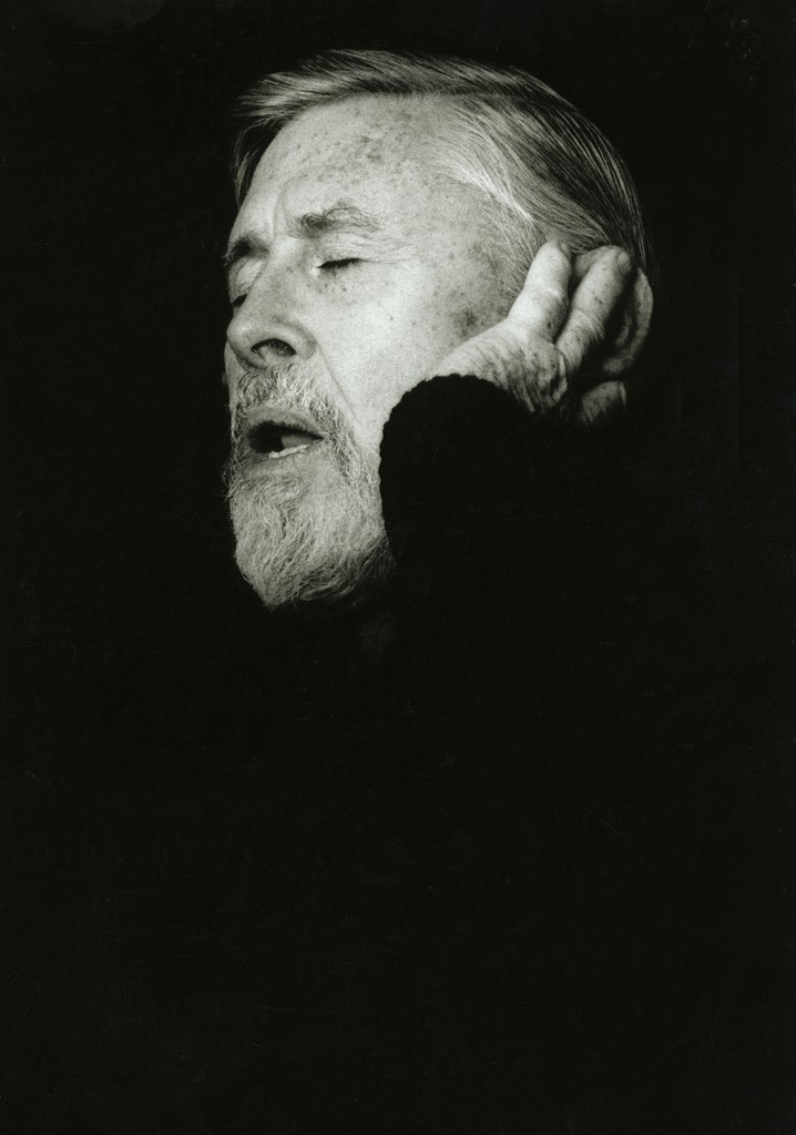Set the Night on Fire: The Story of Ewan MacColl