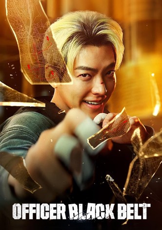 Funkcjonariusz z czarnym pasem