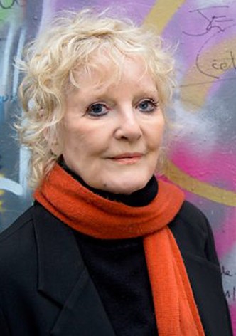 Je t'aime: The Story of French Song with Petula Clark
