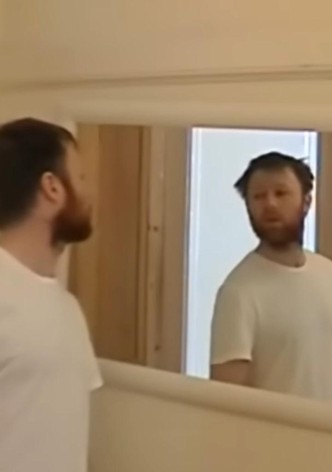 Dee Dee: Mirror