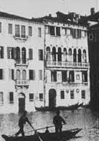 Venise, arrivée en gondole