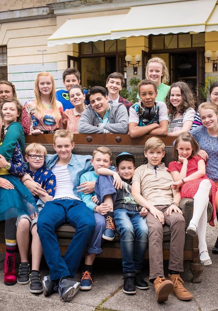 Schloss Einstein Staffel 21 - Jetzt Stream anschauen
