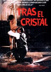 Tras el cristal